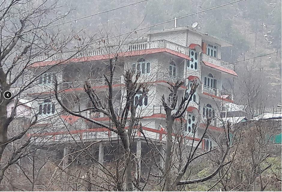 Moksha Hotel Kasol Eksteriør billede